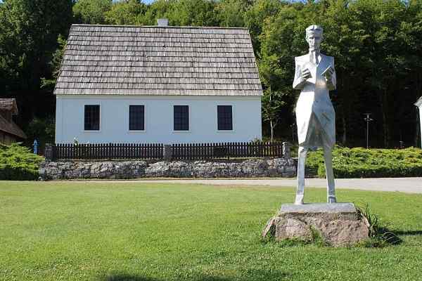 Het Memorial Center van Nikola Tesla, Kroatië